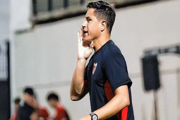 Los números negativos del DT de Colón en condición de visitante