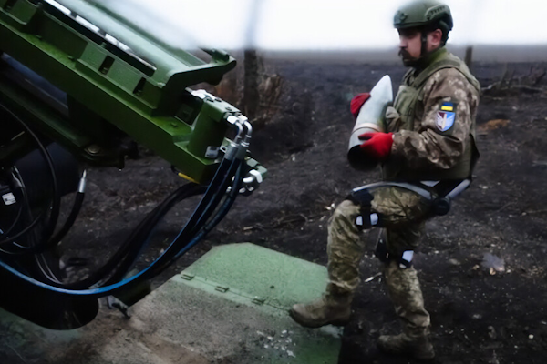 Ucrania: la guerra con drones y exoesqueletos en combate 