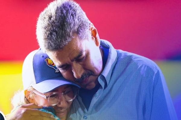 Maduro y su esposa pidieron 