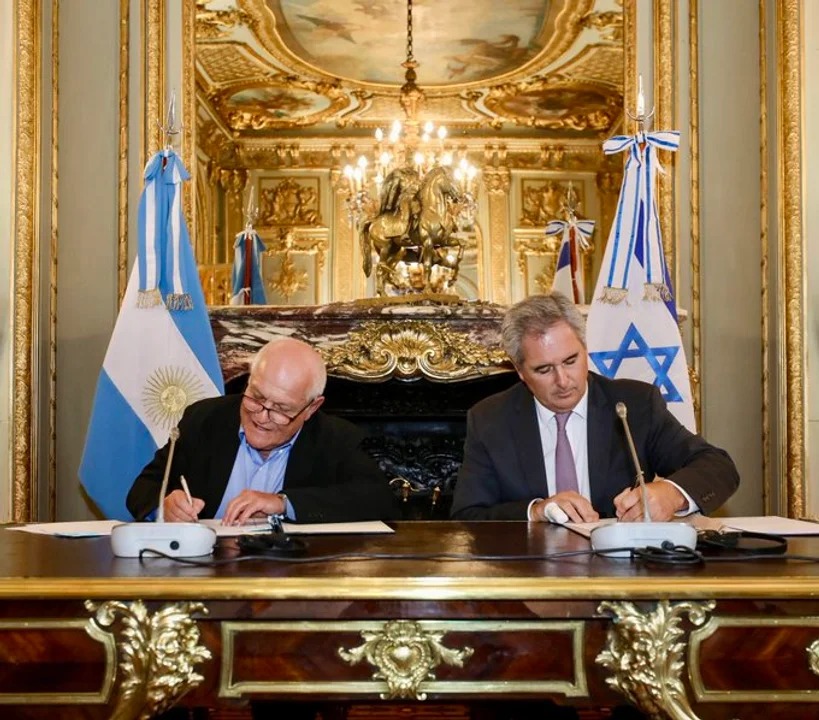 El canciller israelí destacó la decisión del Gobierno de expulsar al encargado de negocios de Irán en el país