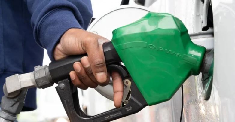Las petroleras se alinearon con YPF y mantendrán estables los precios de los combustibles