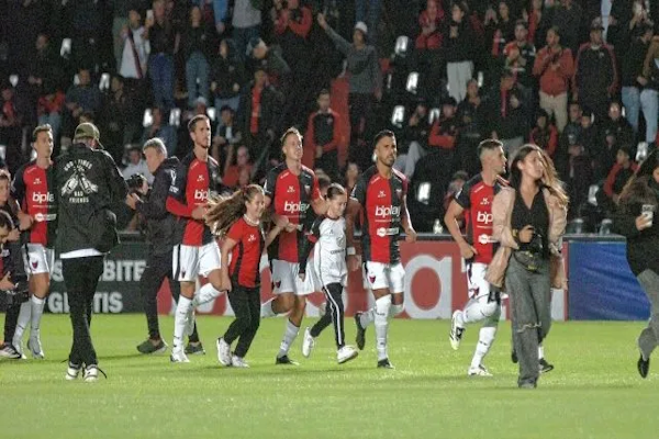 El encuentro entre Colón y Racing de Córdoba cambió de día