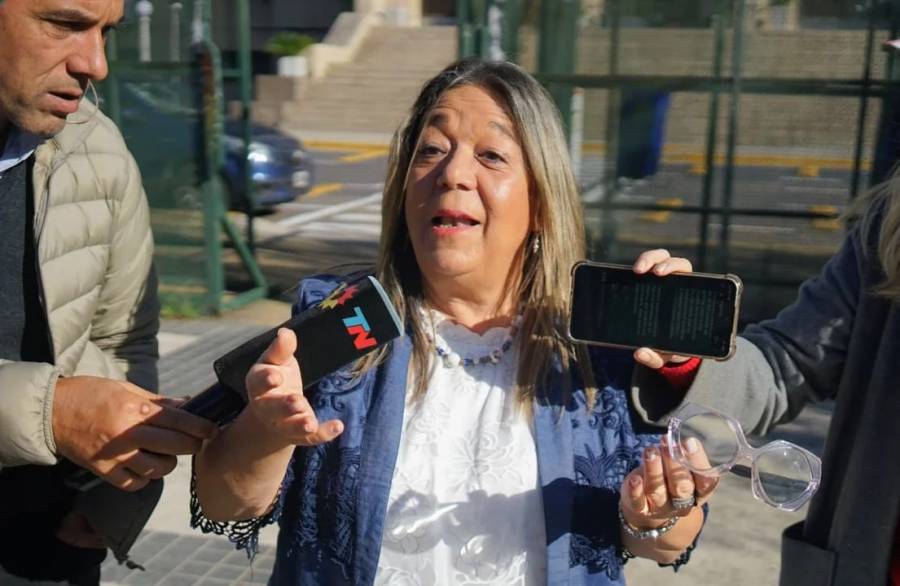 La explicación de la escribana de Manuel Adorni sobre la compra de departamentos del funcionario