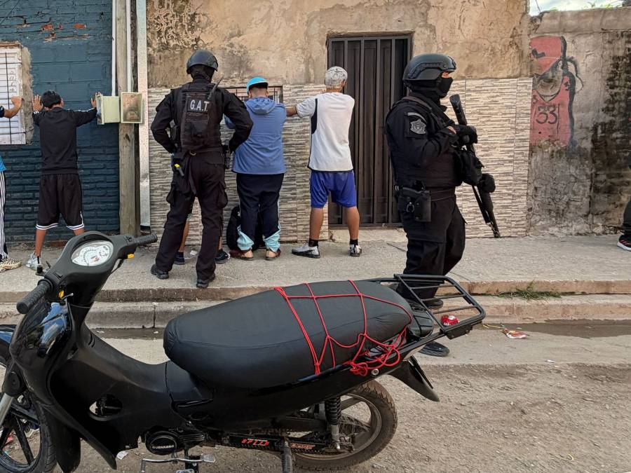 La PDI detuvo a una mujer por microtráfico y secuestró drogas, armas y dinero