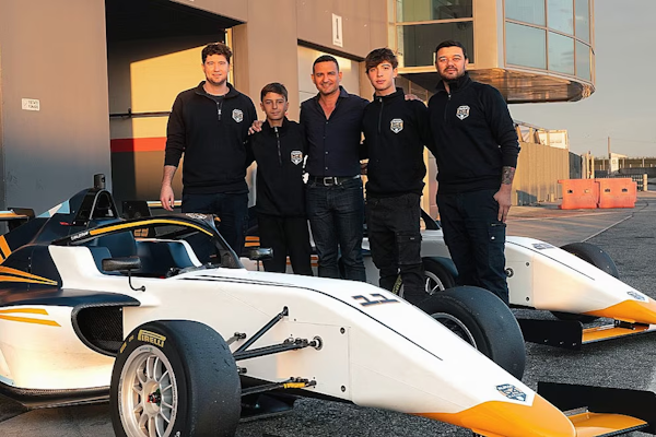 Presentaron la escudería argentina que competirá en la F4 Italiana