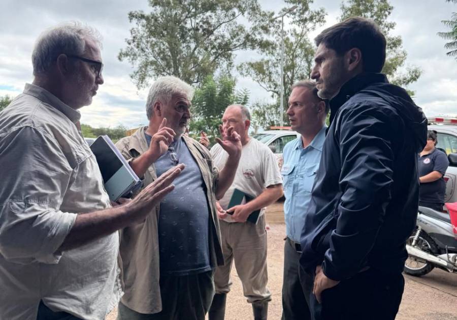 Pullaro supervisó la defensa hídrica y el funcionamiento de las bombas