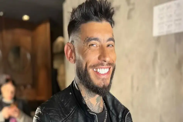 Allanaron la productora del cantante Ulises Bueno