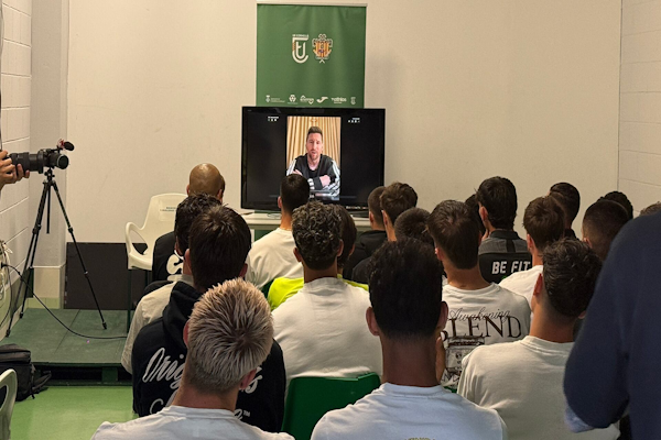 El video del primer mensaje de Messi al plantel del Cornellà