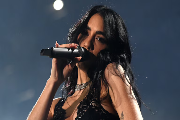 Lali Espósito estrenó su serie “Camino a River” 