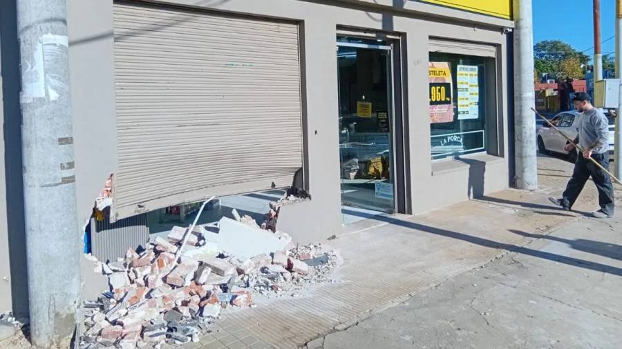 Destruyó un comercio, se dio a la fuga pero luego fue detenido