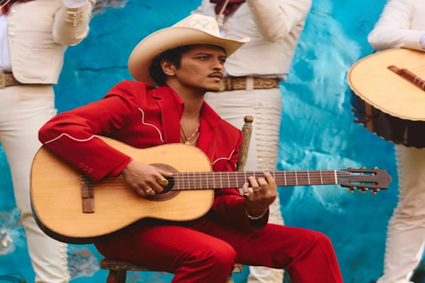 Bruno Mars presentó 