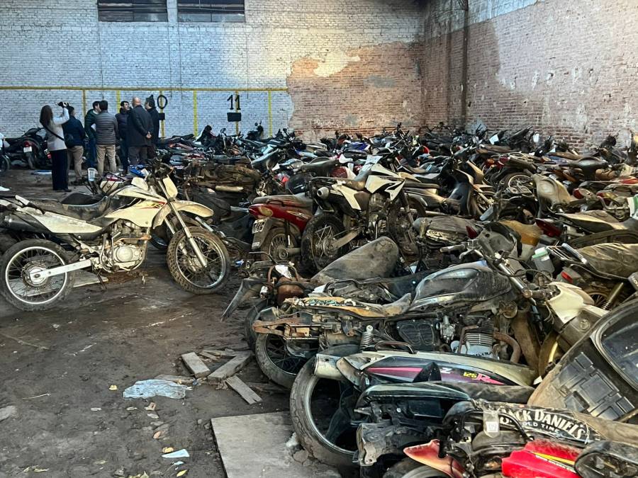 Retiran 400 motos de comisarías para liberar depósitos 