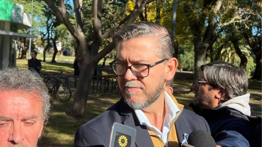 Conductor infartado en la Plaza del Soldado: Mastropaolo defendió el accionar de los inspectores