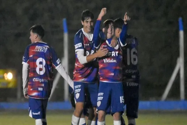 Copa Túnel Subfluvial: Unión derrotó a Atlético Paraná