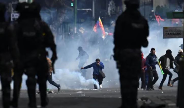 Bolivia: presidente advierte que quienes no quieran dialogar “les caerá la Constitución”