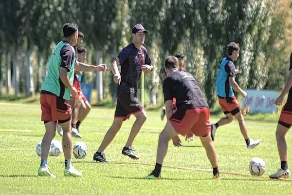Medrán perfila dos cambios en Colón ante Almirante Brown