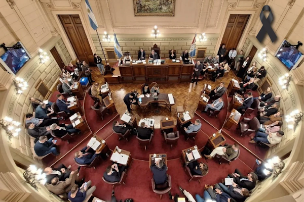 Senadores expresan el “profundo pesar” por el fallecimiento de 2 funcionarios policiales 