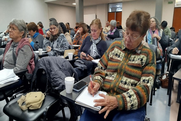 Provincia capacitó a personas mayores para que tengan autonomía con los servicios digitales del Estado 
