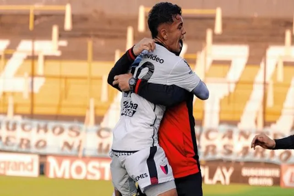 Colón otra vez tuvo que luchar de atrás para no quedarse sin nada