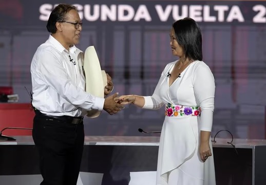 Balotaje en Perú: más de 27 millones de electores votarán por Fujimori o Sánchez