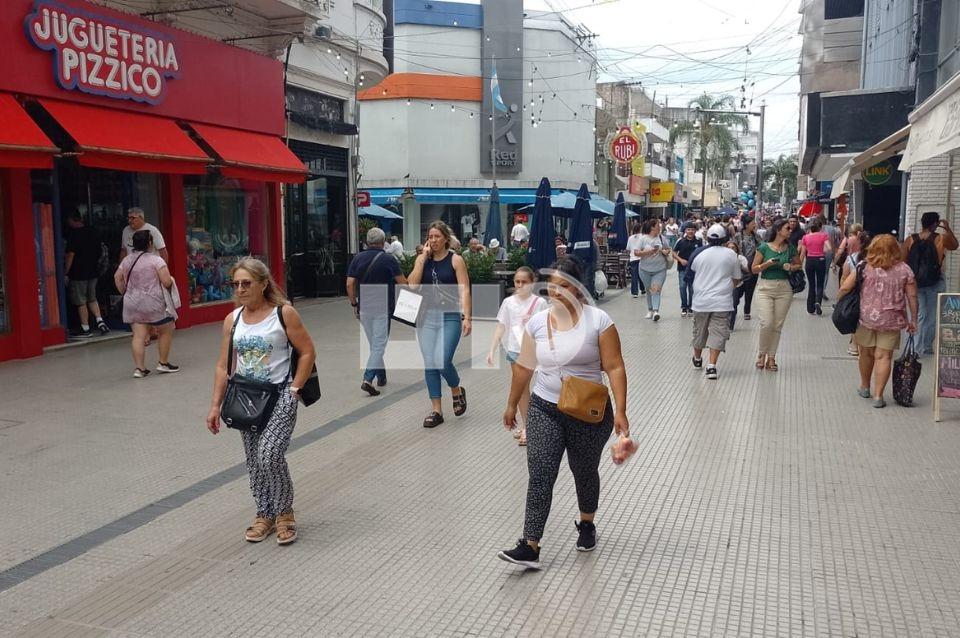 Cómo trabajarán los comercios este fin de semana largo