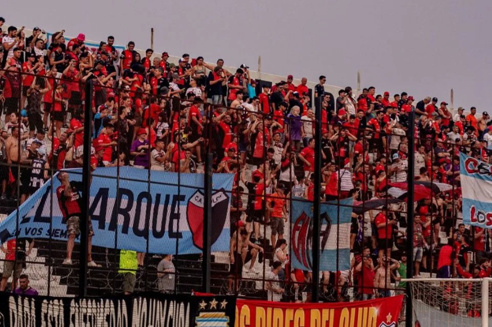 Los hinchas de Colón podrían decir presente como visitantes ante Chaco For Ever