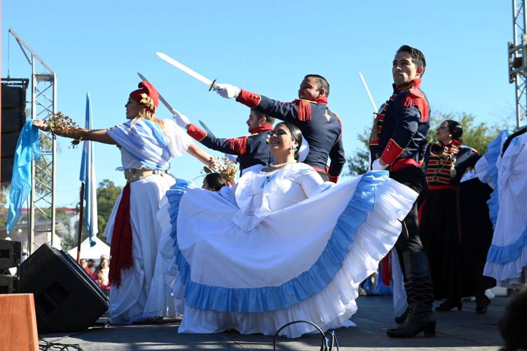 Santa Fe palpita el Festival Patrio del 20 de Junio en la avenida Facundo Zuviría