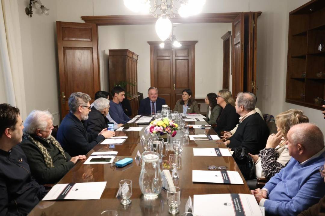 Asociaciones Italianas de la ciudad aportaron ideas para renovar la plaza Italia