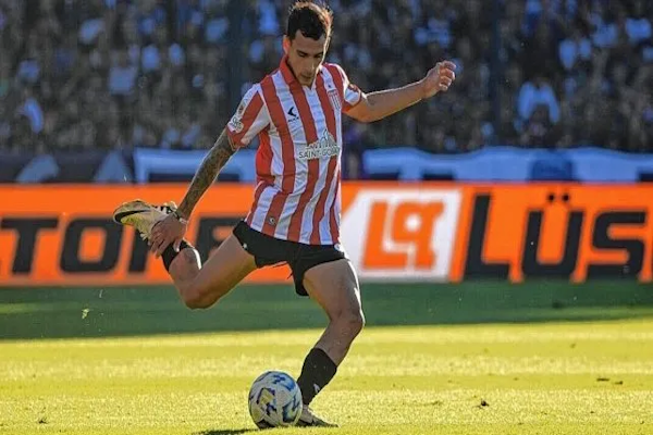 Colón se entusiasma con la posible venta de Eric Meza