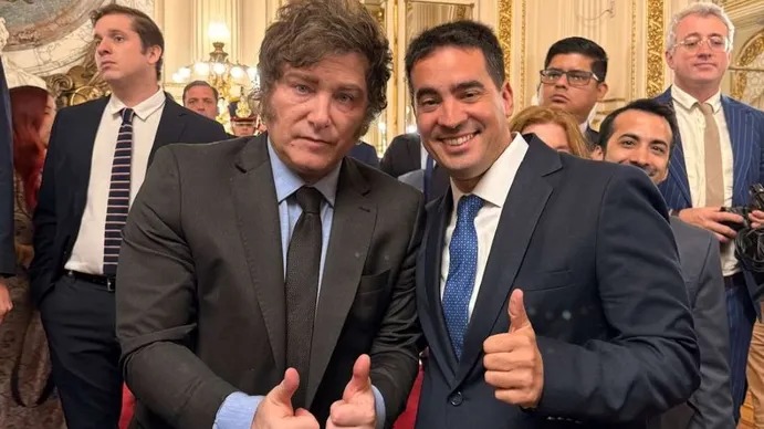 Javier Milei designó como nuevo vocero presidencial a Adrián Ravier