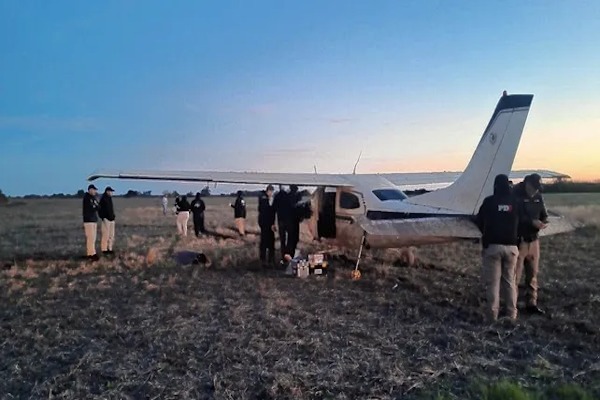 San Justo: una avioneta fue abandonada en un campo de Cayastacito 