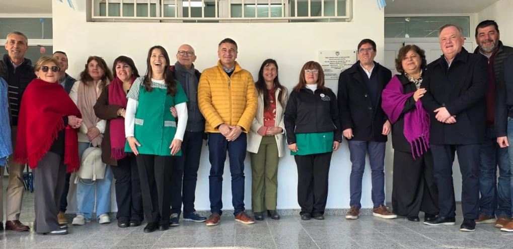 El senador Michlig y el ministro Goity inauguraron dos nuevas aulas en el Jardín de Infantes N° 141 de San Cristóbal