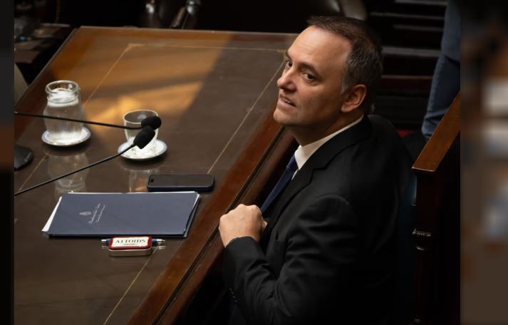 Caso Adorni: confirmaron que gastó 139 millones de pesos con tarjetas de crédito durante su gestión
