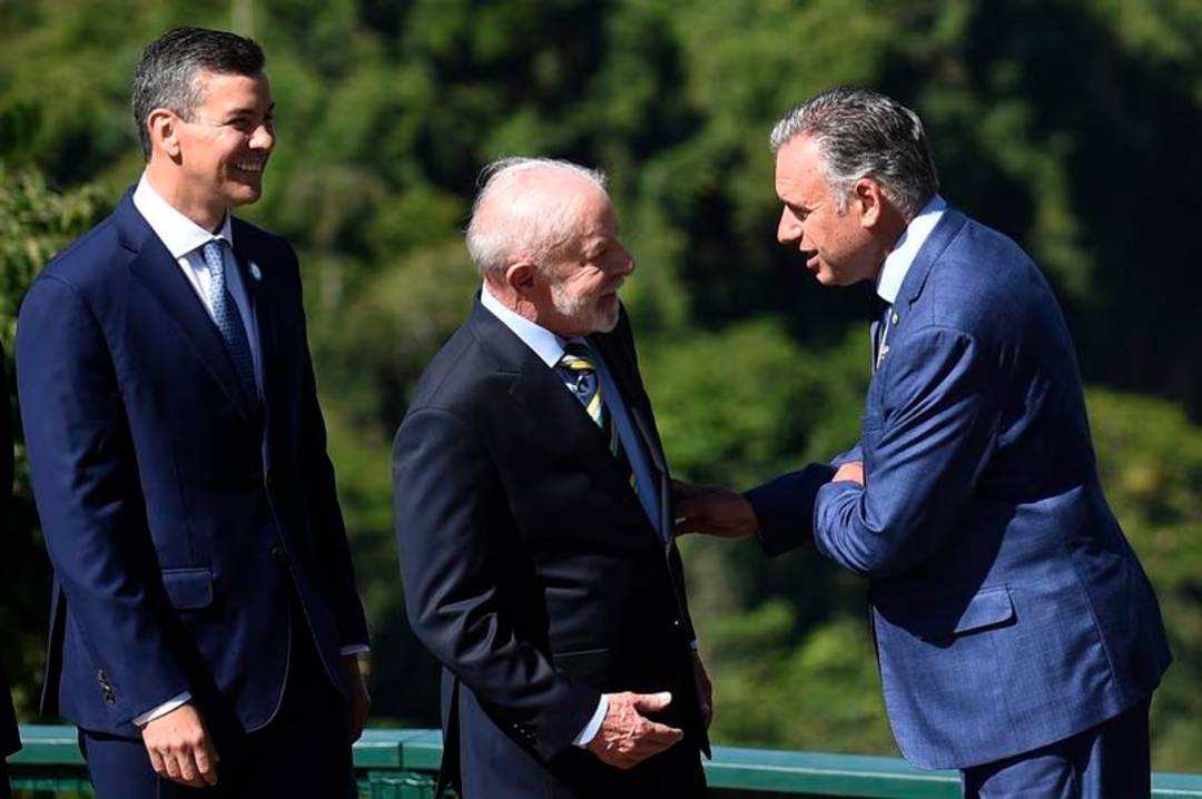 Kast visitó Uruguay y Paraguay: firmó acuerdos de integración