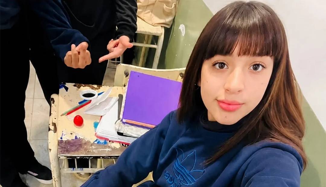Buscan a una adolescente de 15 años que desapareció en barrio Loyola Sur
