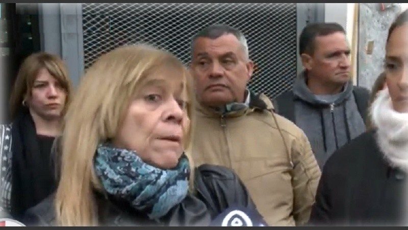 Trabajadores despedidos de Expreso Brío reclaman por el pago de deudas