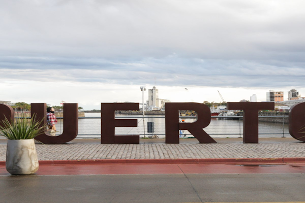 Licitan una obra para estabilizar el talud del Puerto 