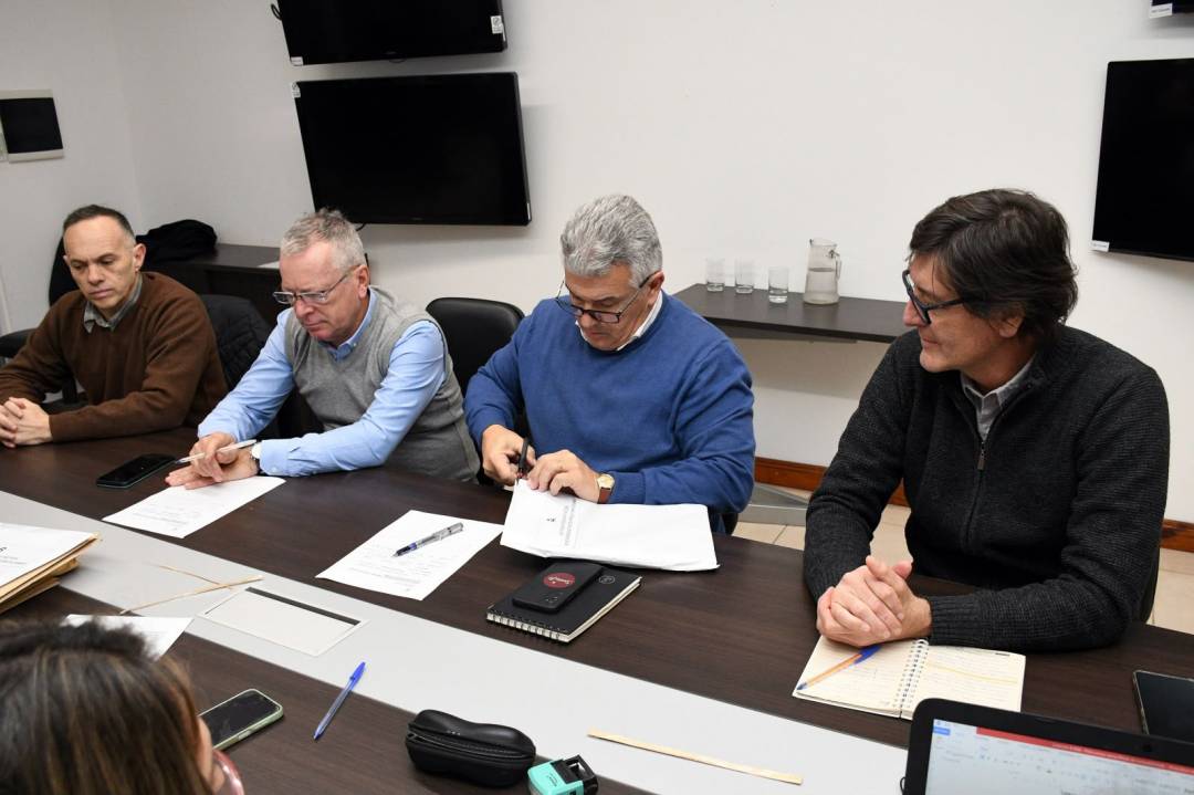 La Municipalidad licitó la reconversión integral del piletón del Parque Garay