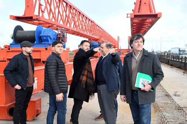 Poletti y Garibaldi recorrieron la obra del nuevo Puente Carretero 