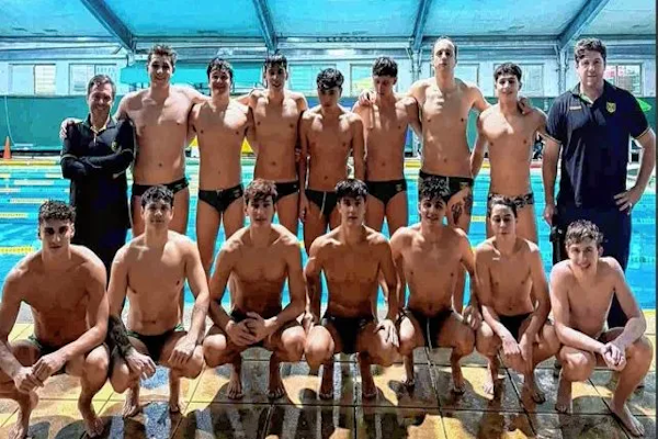 Regatas de Santa Fe derrotó al puntero de la Liga de Honor