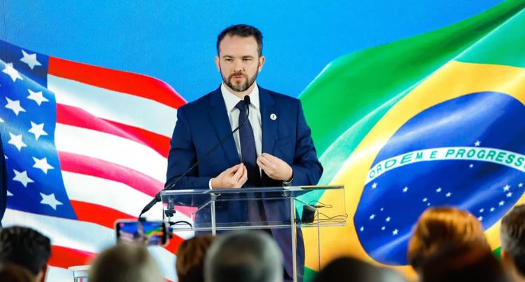 El ministro de Hacienda de Brasil llamó “payaso” a Javier Milei