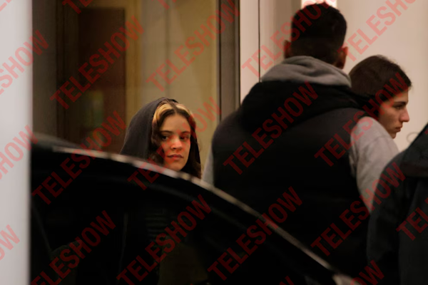 Rosalía llegó a Buenos Aires en medio de un fuerte operativo de seguridad