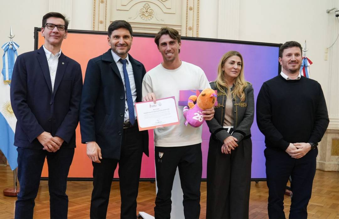 Pullaro reconoció a Los Leones como embajadores de los Juegos Odesur