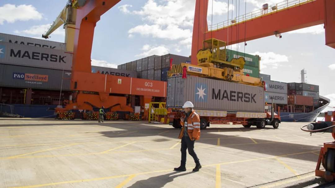 Conflicto portuario: el Gobierno intimó a más de 500 trabajadores a levantar el paro que mantiene 140 barcos detenidos