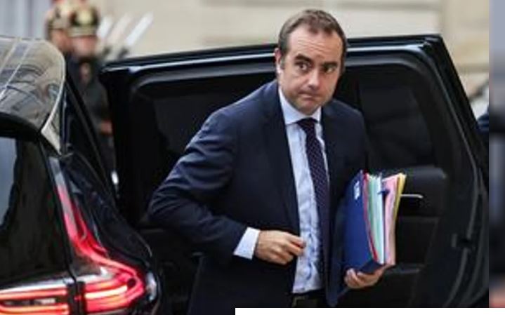 En Francia, la oficina del primer ministro se ve sacudida por casos de suicidio