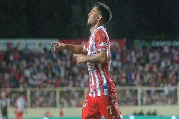 Luna Diale fue habilitado y vuelve a vestir la camiseta de Unión
