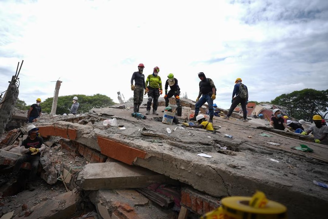 Colombia: la cifra de muertos por el terremoto asciende a 281 y hay 379 desaparecidos