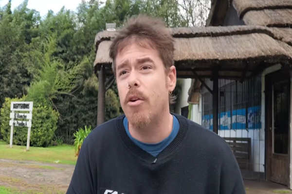 Migue Granados habló de su vergüenza al sacarse la remera en la playa