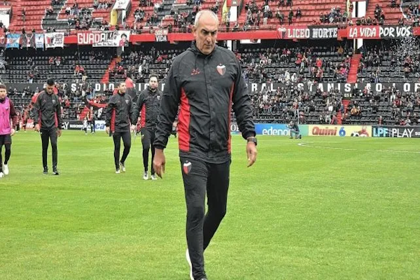 Delfino, pese a golear con Colón, analiza distintas variantes