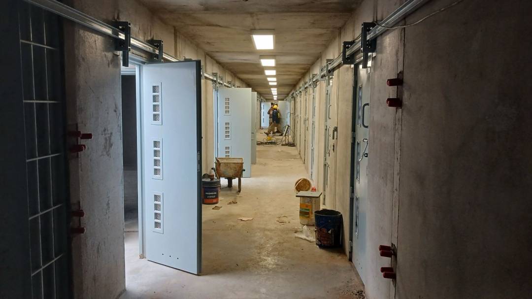 El gobierno de Pullaro encara la etapa final de la construcción de cuatro nuevos pabellones 